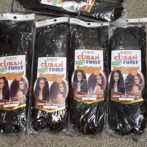 Equal Other - Shake n Go Cuban twist hair